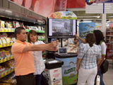 <br>Los clientes de importantes almacenes de cadena de la ciudad participaron en una nueva versi&oacute;n de 25% menos de Sodio en todos los Productos Pietran. Dos de nuestras asesoras se encargaron de realizar la medici&oacute;n de grasa corporal a las personas que hicieron la compra de cualquiera de las presentaciones Pietran, logrando positivos resultados para Feeling Company, agencia productora de la Activaci&oacute;n.